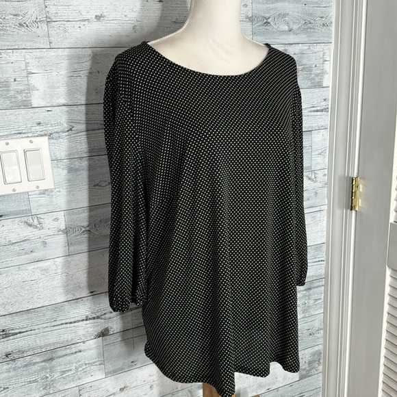 ADRIANNA PAPELL PRINTED 3/4 PLEATED SLEEVE BLOUSE - Picture 4 of 9